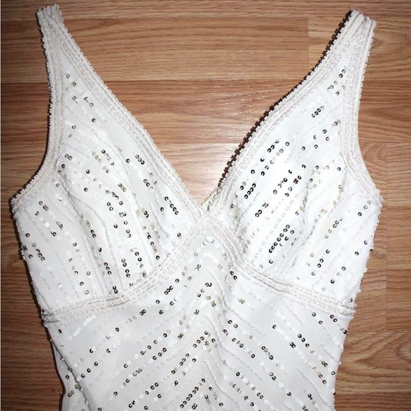 Aidan Mattox White Beaded V-Neck Prom Dress - Picture 3 of 8